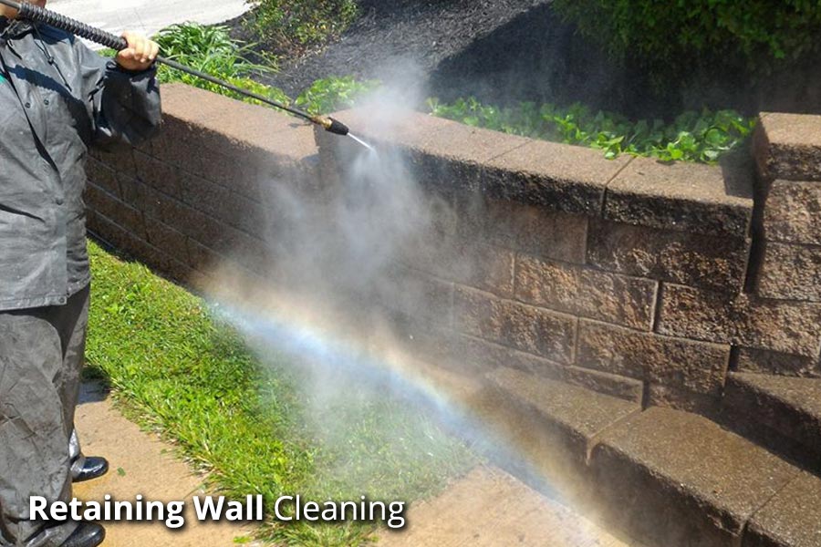 Gallery-Retaining-Wall-Cleaning-2 (1)